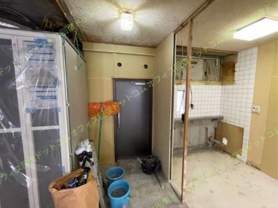 キッチン解体後の様子